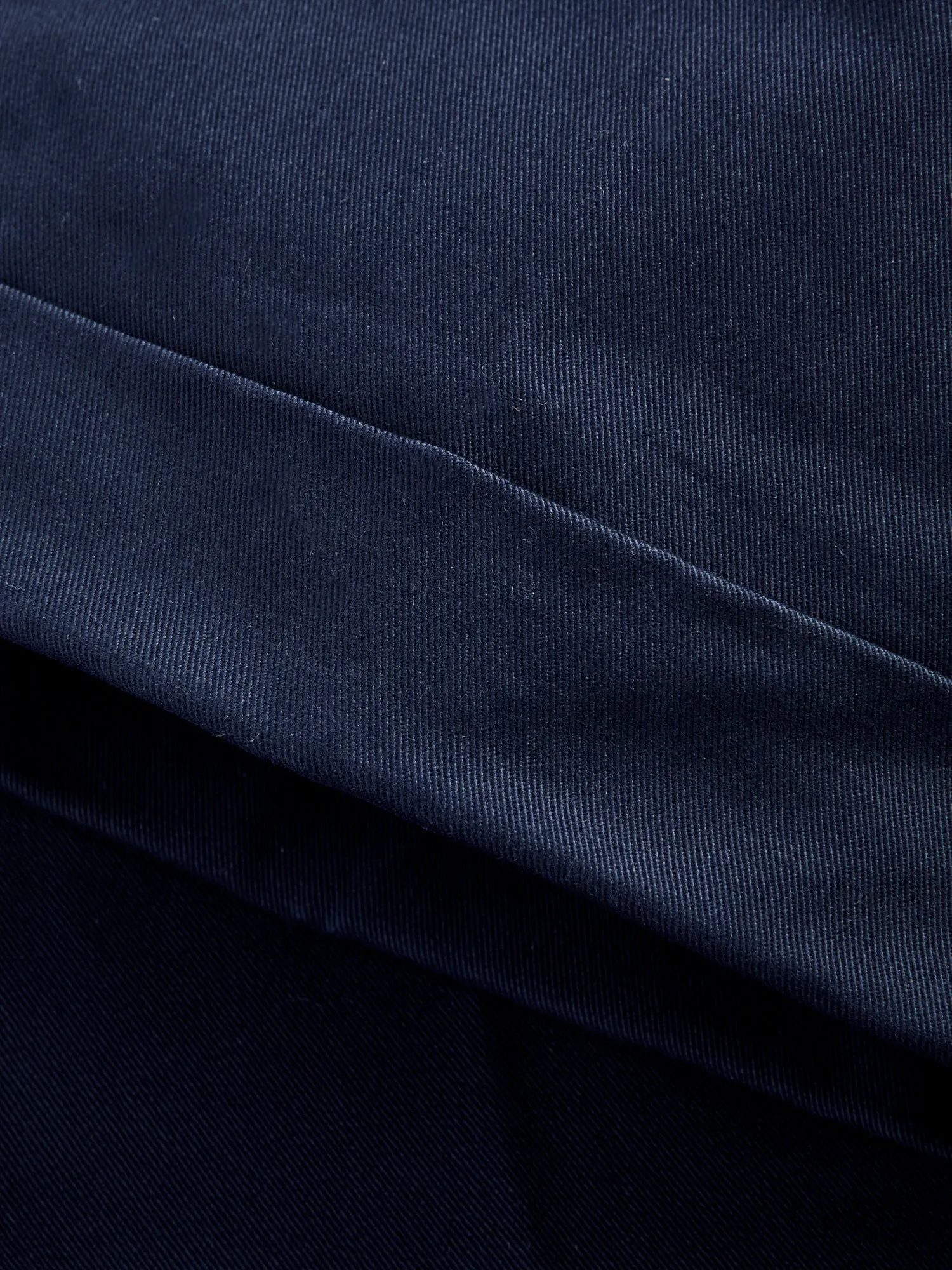 2-Pleat Twill Trousers in Navy