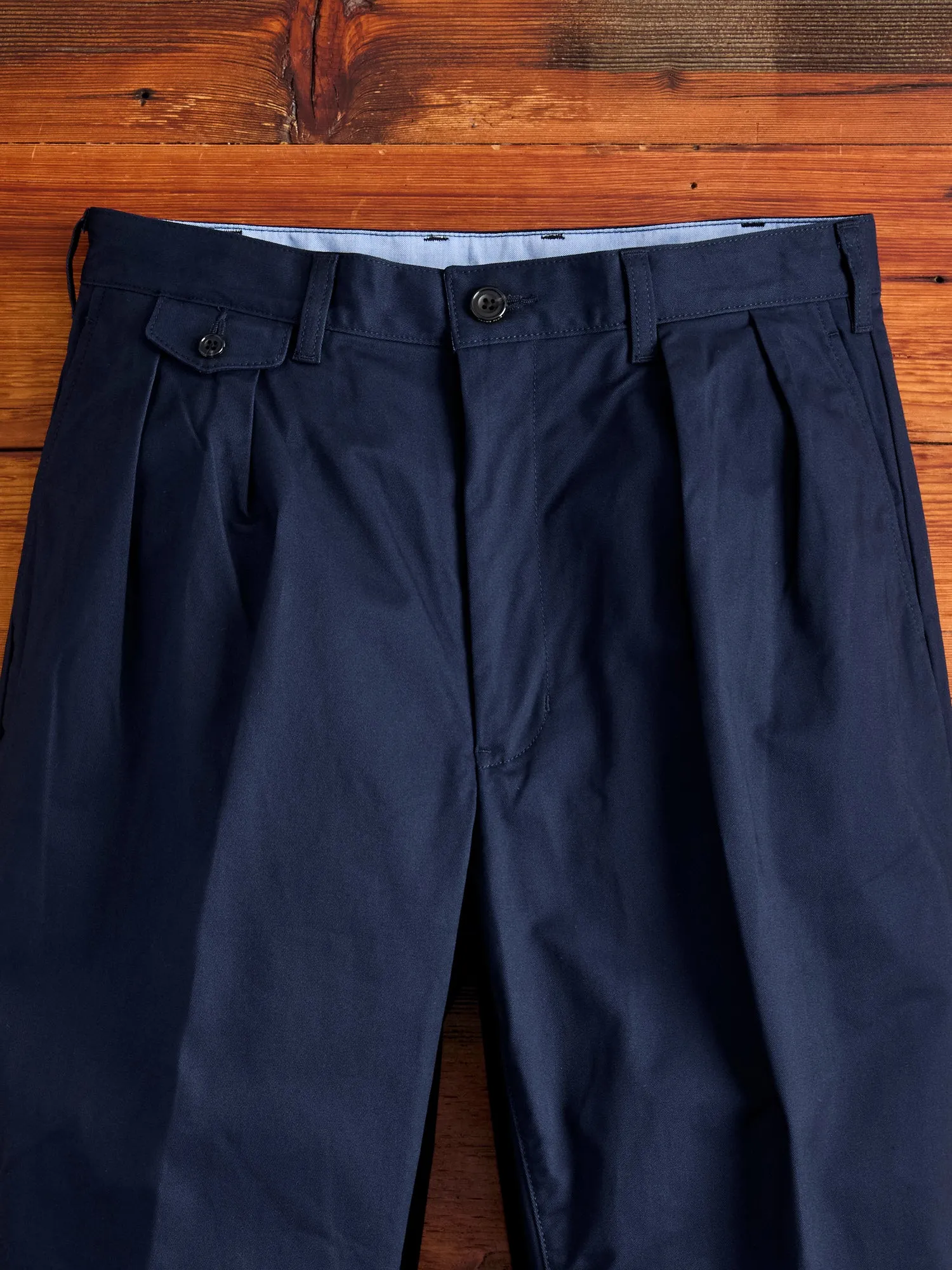 2-Pleat Twill Trousers in Navy