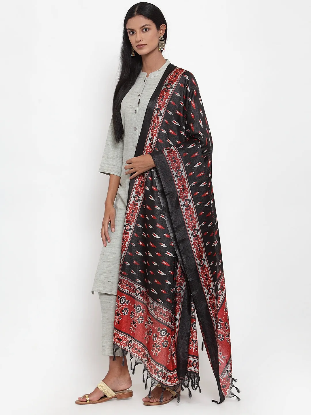 Jashvi Women Grey Solid Kurta with Trousers & Dupatta