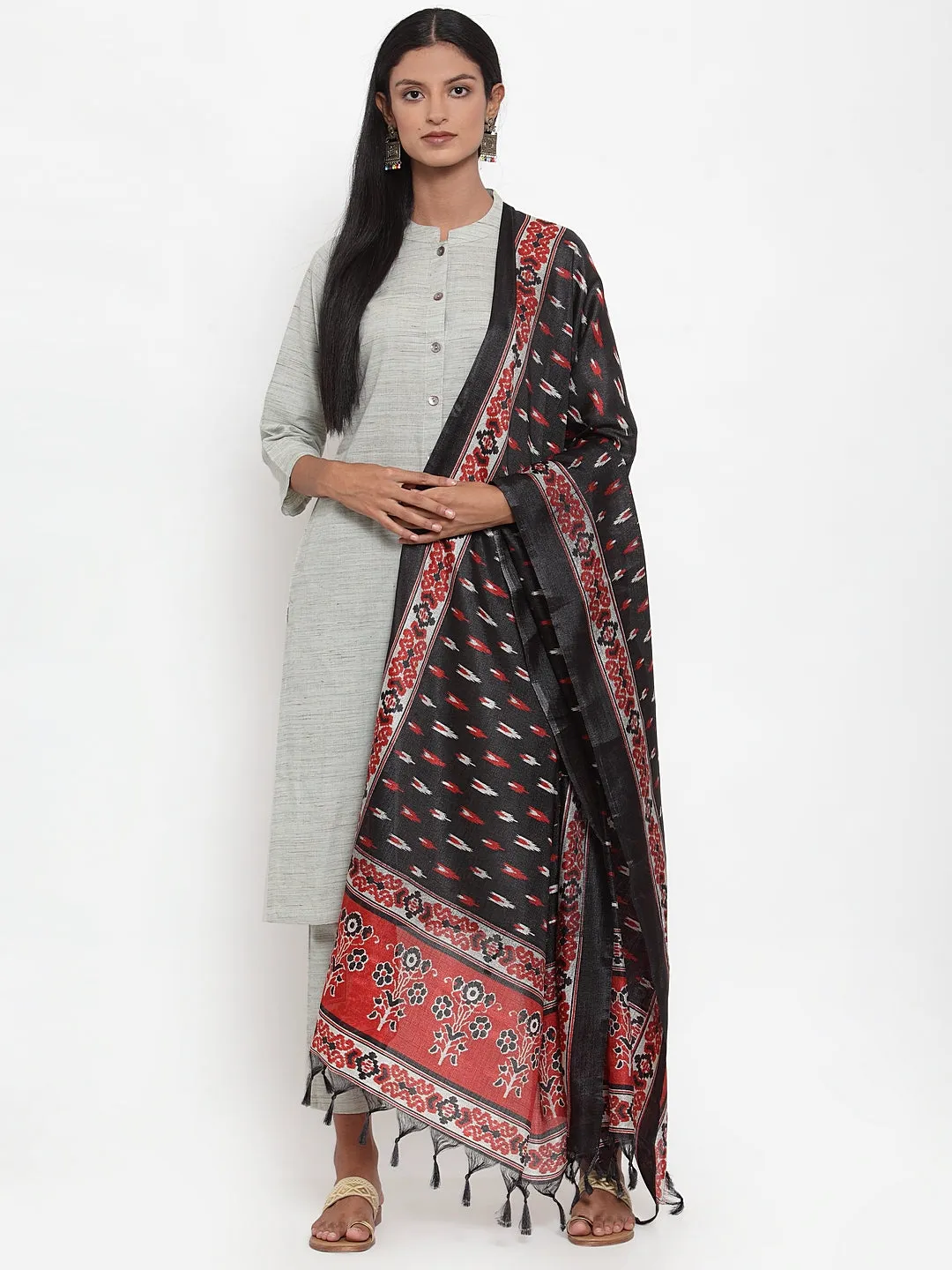 Jashvi Women Grey Solid Kurta with Trousers & Dupatta