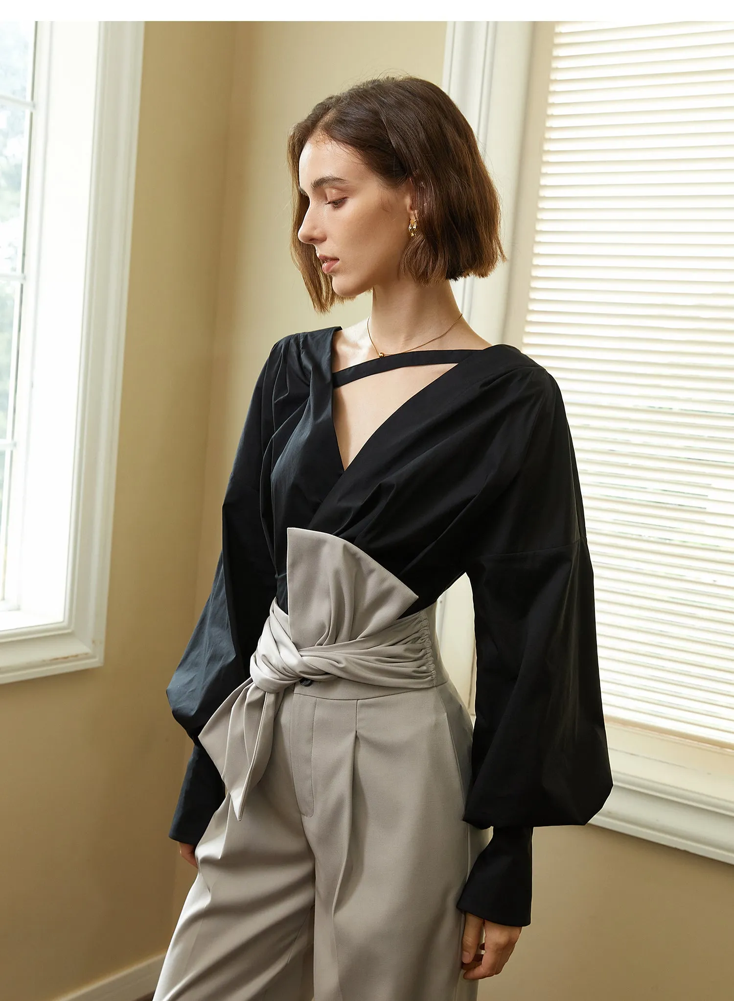 New early spring high waist trousers, designed with an asymmetric belt- Luna