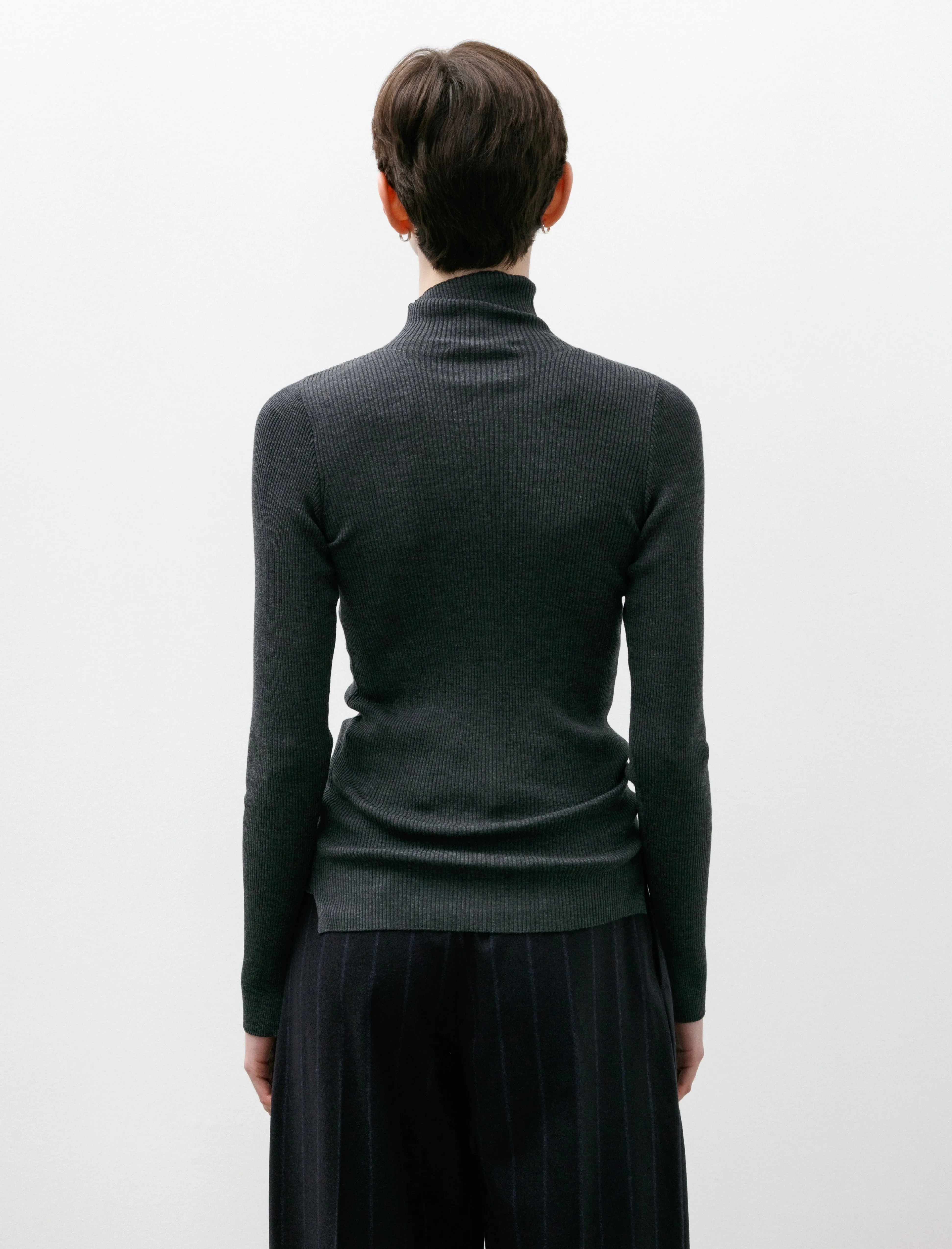 Super Fine Wool High Gauge Rib Turtleneck Charcoal