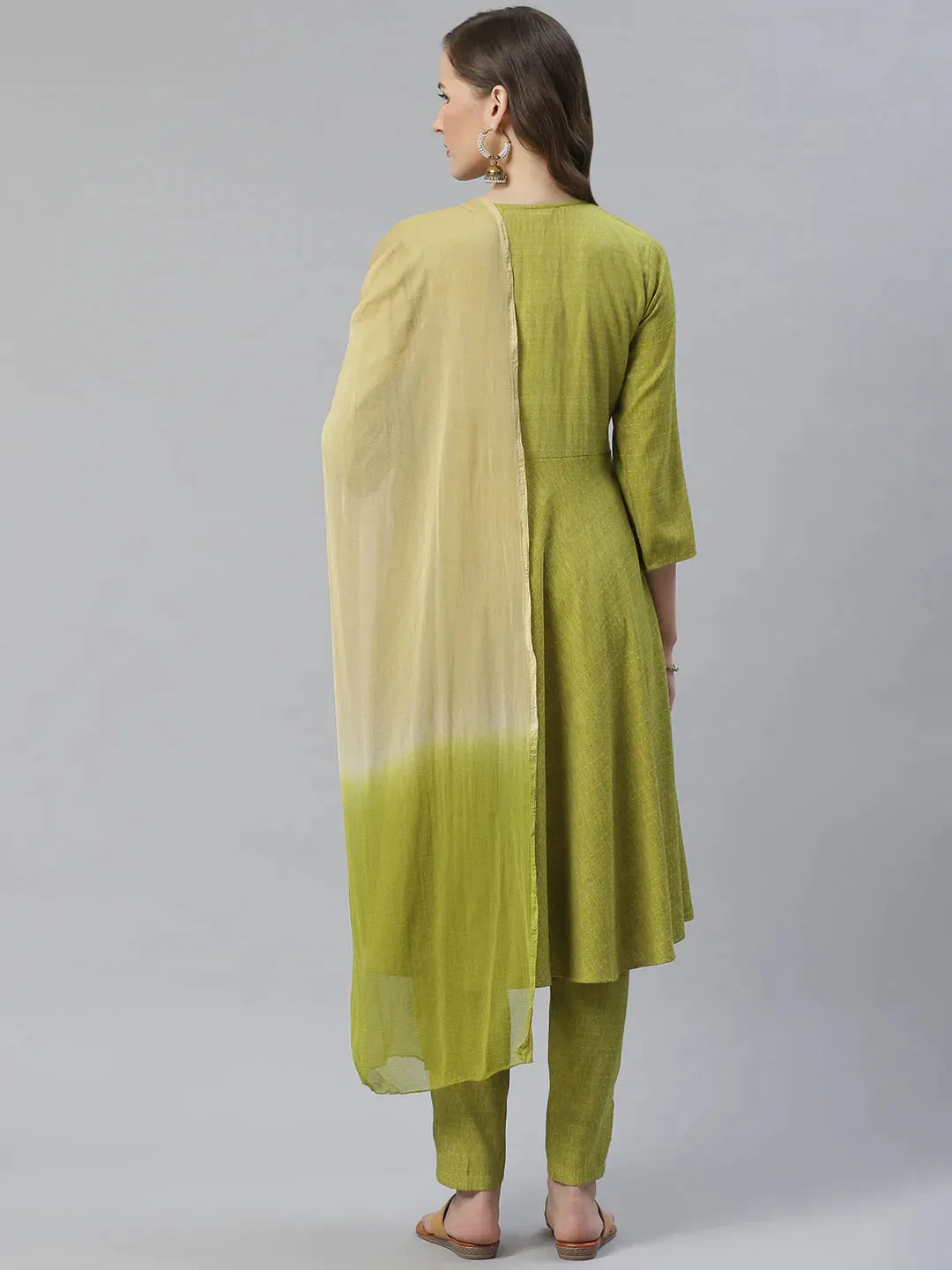 Women Green & Beige Self Design Kurta With Trousers & Dupatta