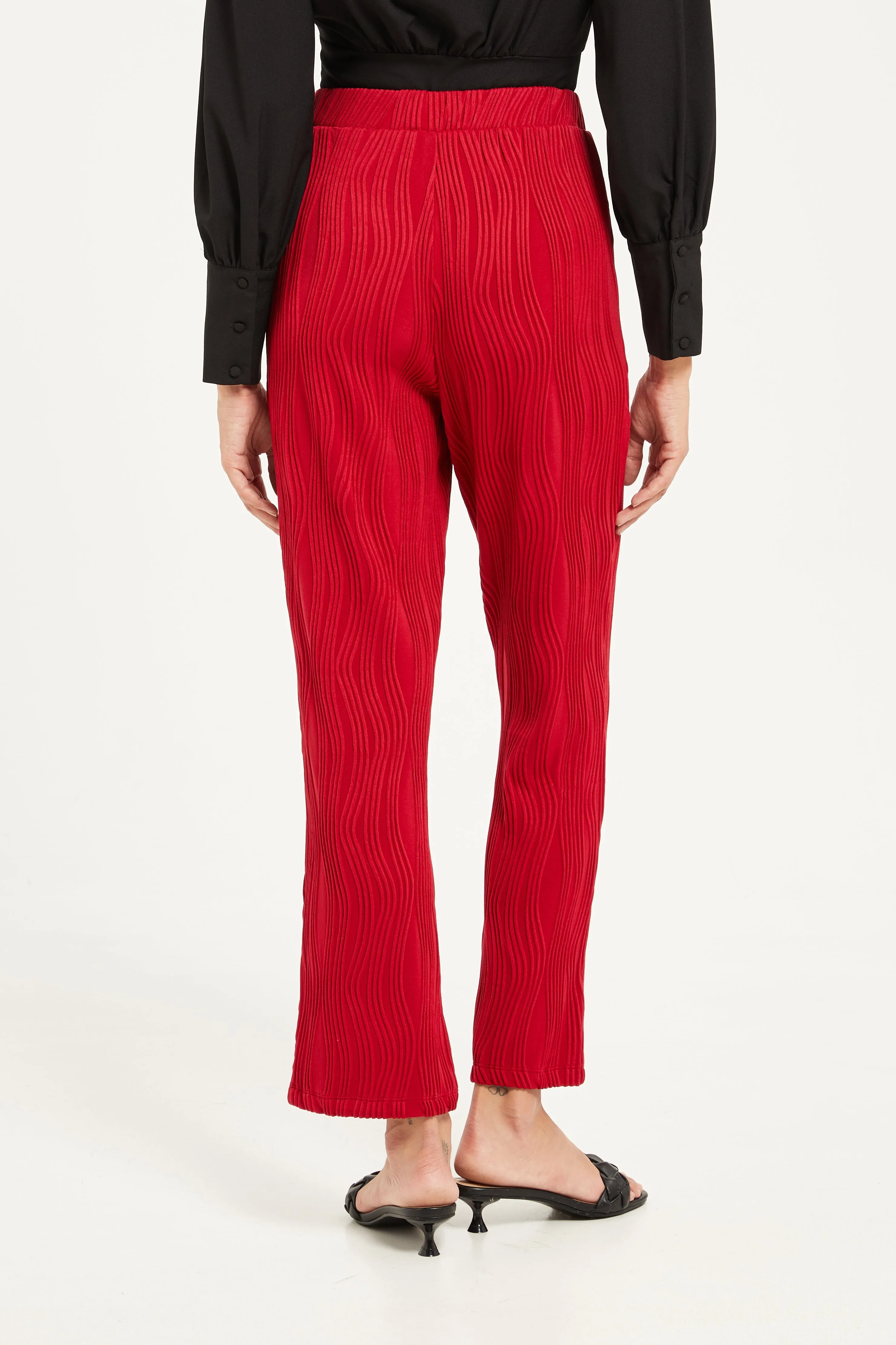 Women Red Textured Straight Leg Trouser